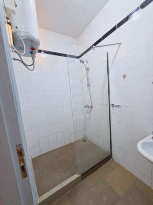 APPARTEMENT F4 A LOUER A NGOR  EN FACE DU STADE image 10