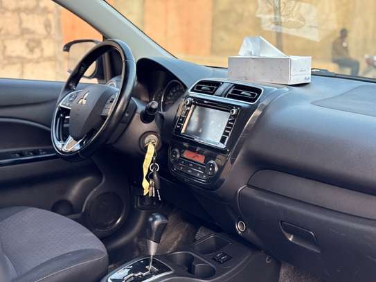 Mitsubishi Mirage 2017 automatique essence image 8
