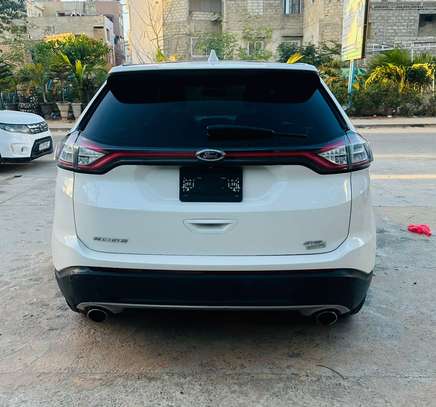Ford Edge 2017 blanc jantes noires SUV spacieux image 6