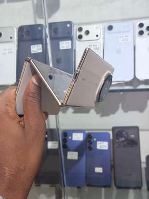 Huawei mate XTs edition 2025 512Gb RAM16 image 5