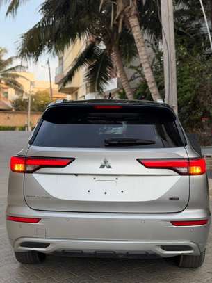 MITSUBISHI  OUTLANDER Année 2024 image 9
