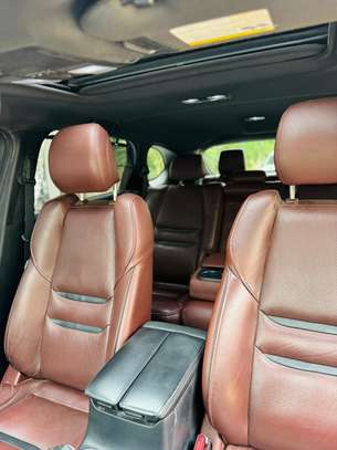 Mazda CX-9 SUV gris métallisé spacieux image 3