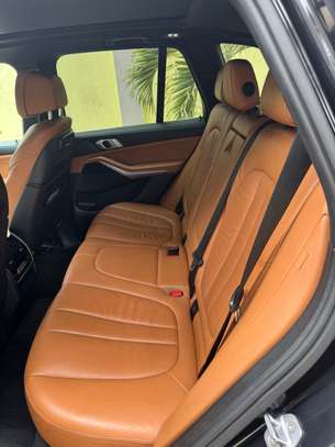Bmw x5 2019 image 6