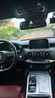 Kia stinger 2018 image 2