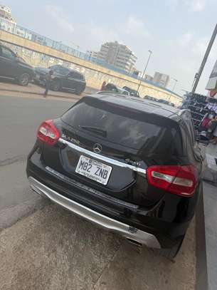 Mercedes benz gla 250 année 2017 image 2