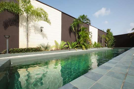 Villa meublée à vendre à Saly center image 3