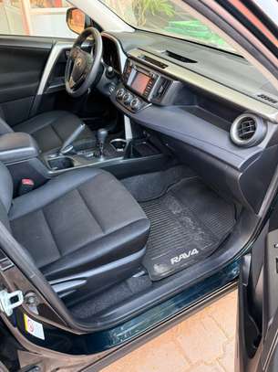 TOYOTA RAV LE image 7
