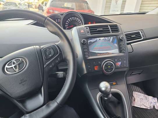 Toyota verso 2016 image 12