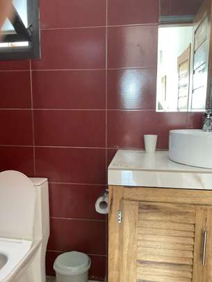 APT LUMINEUX MEUBLE PROCHE ECOLE FRANCAISE SALY image 3