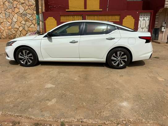 Nissan Altima 2020 image 4
