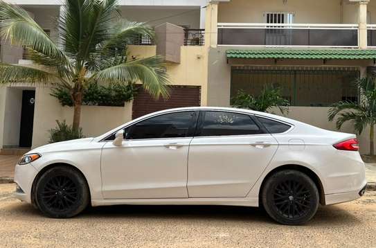 FORD FUSION SE FULL OPTION image 4