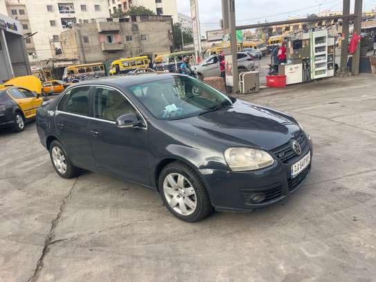 Volkswagen Jetta essence 2010 image 4