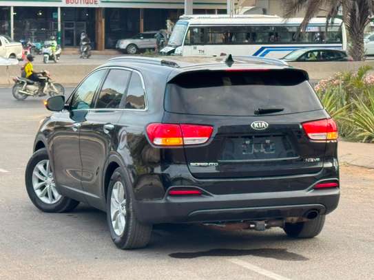 KIA SORENTO 7 places image 4