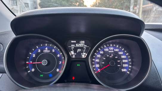 HYUNDAI ELANTRA image 12
