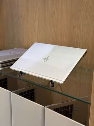 HP EliteBook image 6