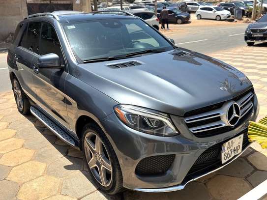 Mercedes Benz GLE 400 image 3