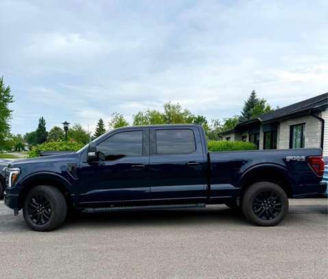 FORD F 150 LARIAT ÉDITION 2025 image 11