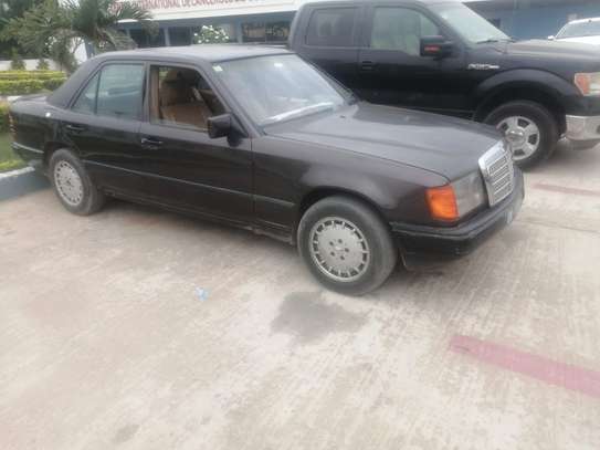 Mercedes.Benz 230 image 2
