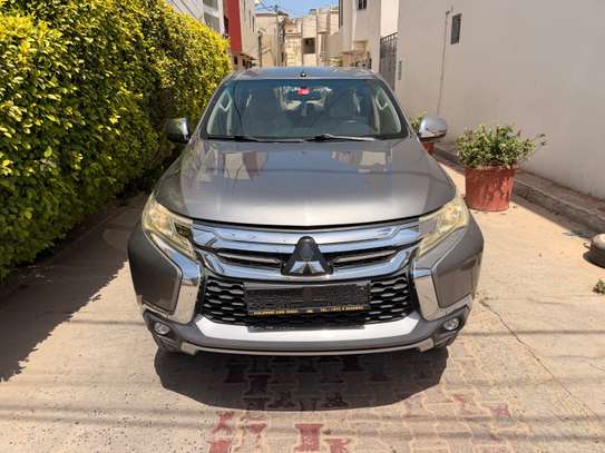 Mitsubishi pajero _2019 image 2