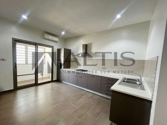 Appartement F4 à louer à Mermoz image 7