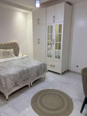 Chic appartement meublé image 6