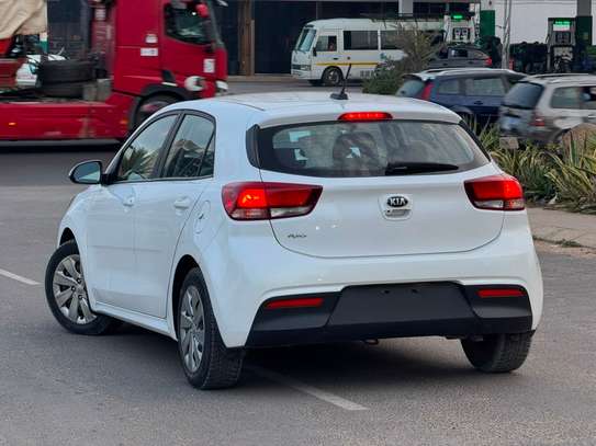 KIA RIO 2018 venant essence automatique image 2