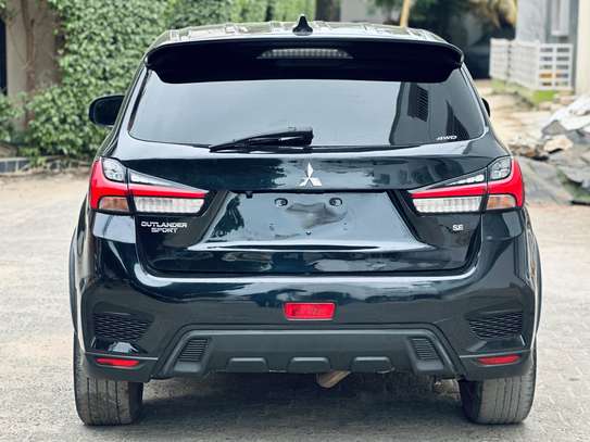 Mitsubishi outlander sport année 2022 image 8