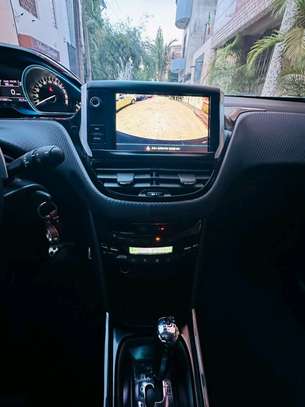 Peugeot 2008 2018 image 12