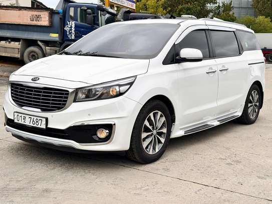 A LOUER KIA CARNIVAL 2017 image 5