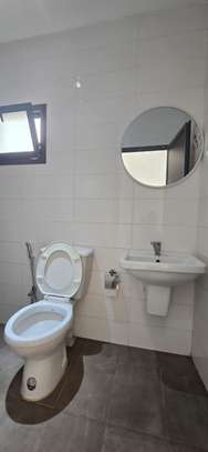 STUDIO A LOUER A NGOR-ALMADIES RECASEMENT image 12