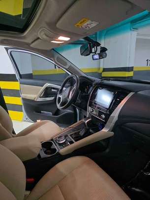 Mitsubishi Montero Sport GLS 2024 Diesel image 7