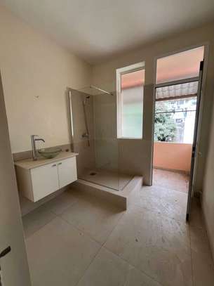 Appartement sécurisé à louer – Dakar Plateau image 4