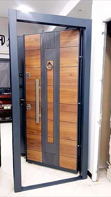 Portes blindées venant modernes et sécurisés image 2