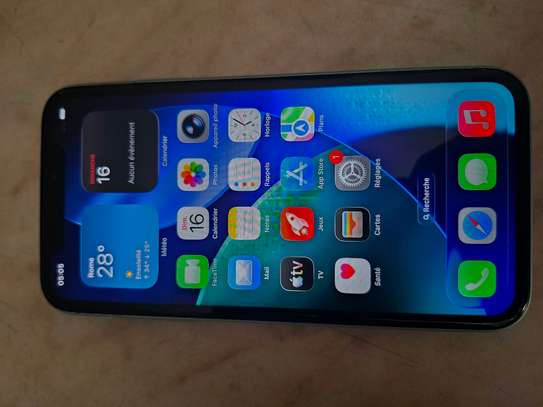 IPhone 11 64GB image 9