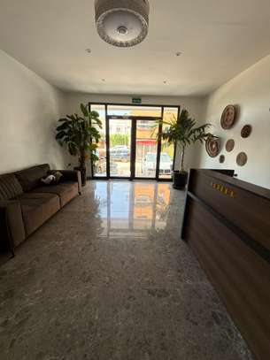 Bel appartement à vendre à sacré cœur 3 image 2