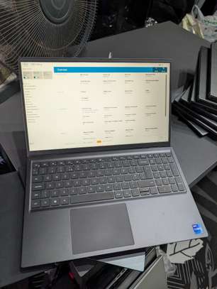 Dell i7 11th gen / SSD 512gb / 16gb / vostro image 9