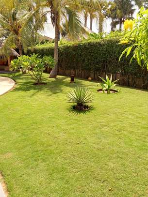 Belle villa F5 à louer à la résidence Kalahari (Saly) image 7