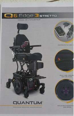 Fauteuil roulant électrique noir appui-tête réglable image 3