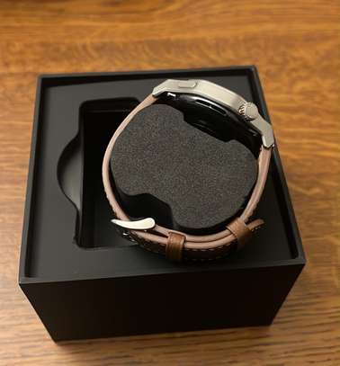 Honor Watch 5 Ultra image 2