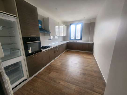 Duplex F4 avec grande terrasse à louer image 9