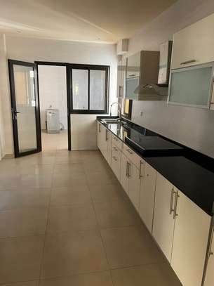 Appartement F4 Haut standing  aux ALMADIES avec vue sur mer image 8