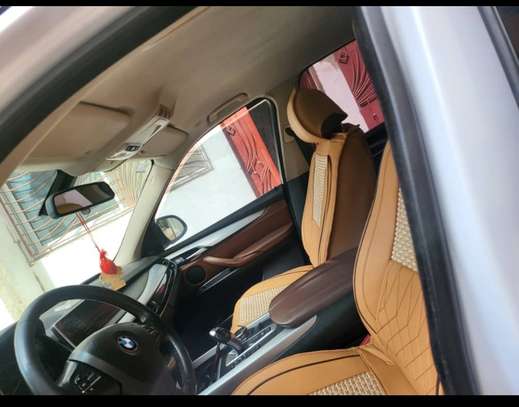 BMW intérieur cuir beige marron sièges ergonomiques image 2