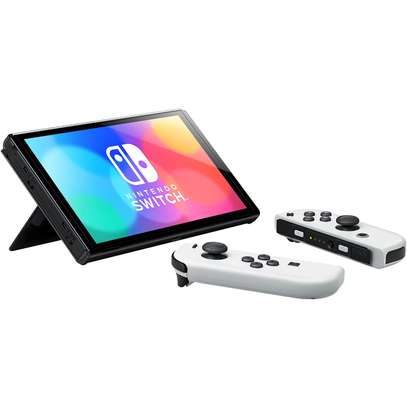 Nintendo Switch OLED image 3