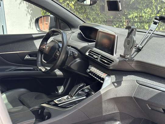 Peugoet 3008 automatic image 9