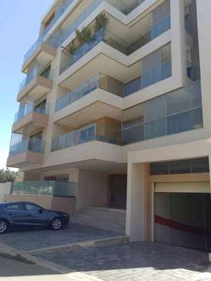 Appartement moderne avec balcon et garage sécurisé image 11