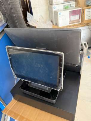 Machine de caisse E2s i5 ram 8gb disque ssd256gb image 4