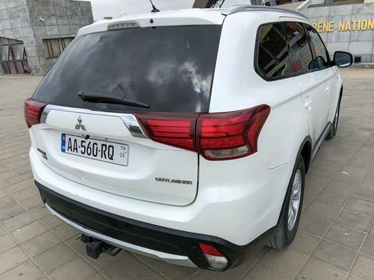 Mitsubishi Outlander 7places 2016 image 14
