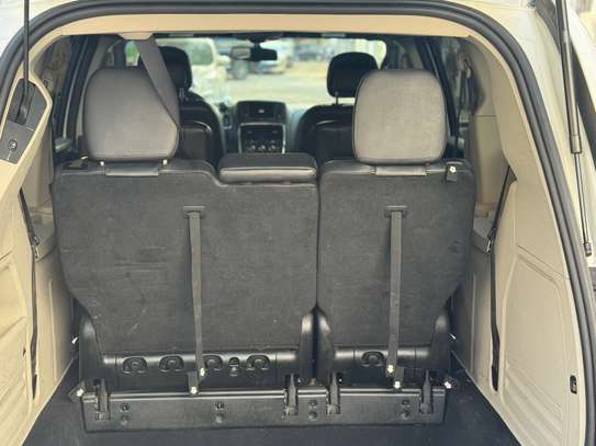 DODGE GRAND CARAVANE 7 places 2017 image 10