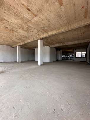 IMMEUBLE OU PLATEAU À LOUER VDN image 11