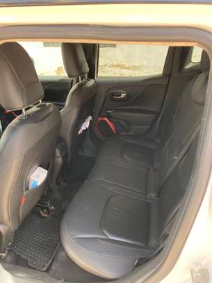 Jeep Renegade 4x4 SUV compact blanc image 4